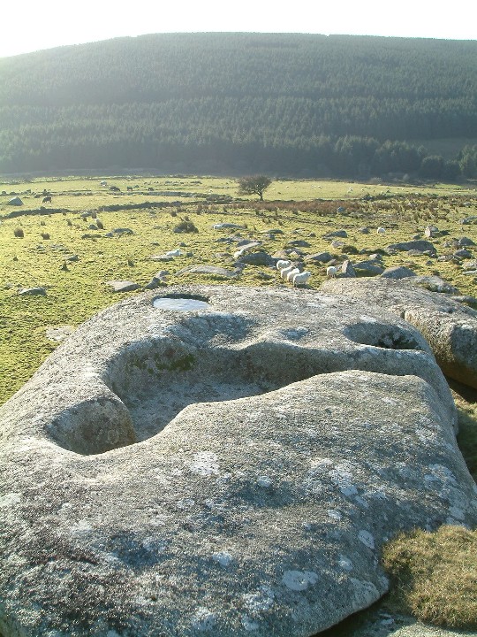 Arthur's Bed (Natural Rock Feature) by Mr Hamhead