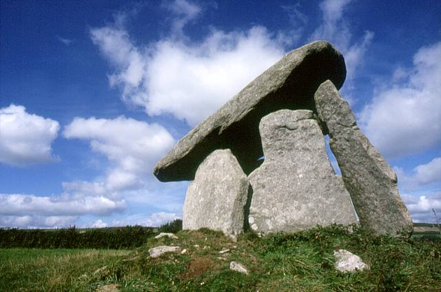 Trethevy Quoit (Dolmen / Quoit / Cromlech) by RoyReed