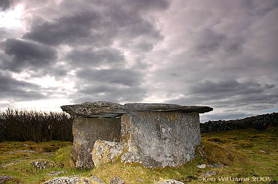 Gleninsheen (Wedge Tomb) by CianMcLiam