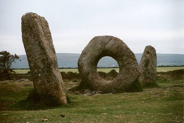 Men-An-Tol (Holed Stone) by RoyReed
