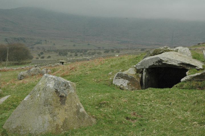 Rhiw Burial Chamber (Burial Chamber) by Moth