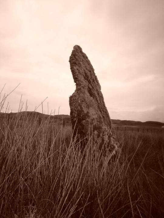 Ardalanish (Standing Stone / Menhir) by Sarcassy