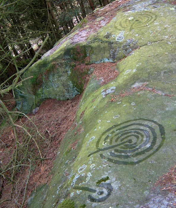Weetwood Moor (Cup and Ring Marks / Rock Art) by Hob