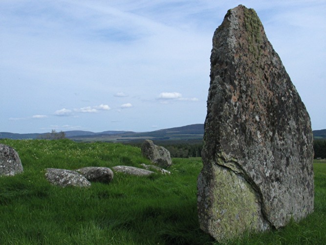 Mains of Gask (Clava Cairn) by greywether