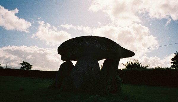 The Spinsters' Rock (Dolmen / Quoit / Cromlech) by texlahoma