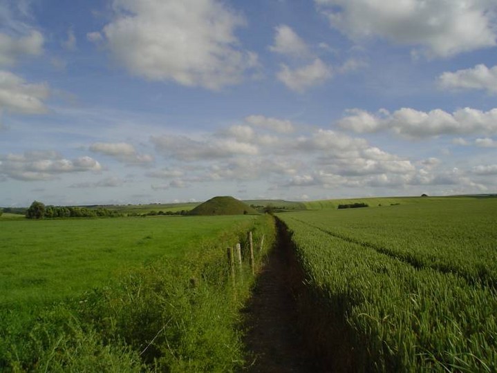 Silbury Hill (Artificial Mound) by treehugger-uk