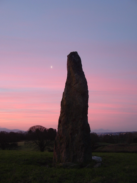 Plas Cadnant (Standing Stone / Menhir) by danieljackson