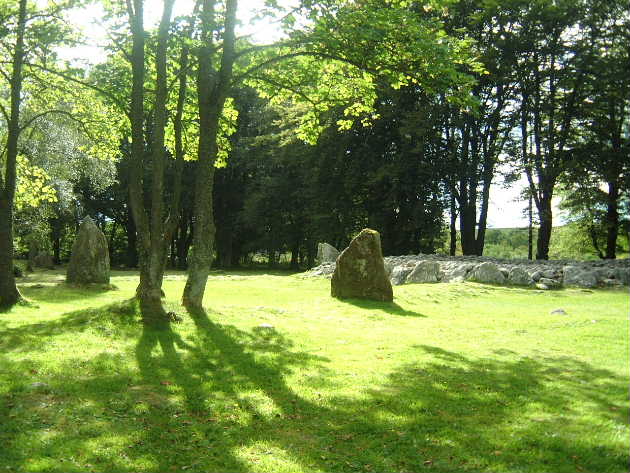 Clava Cairns (Clava Cairn) by moey