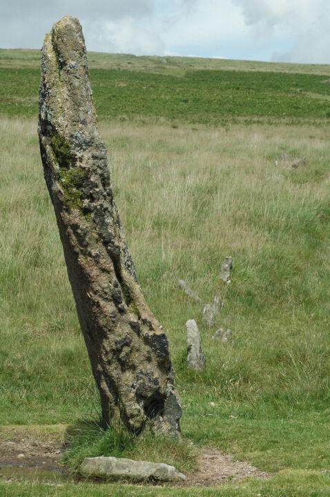 Drizzlecombe Megalithic Complex by Moth