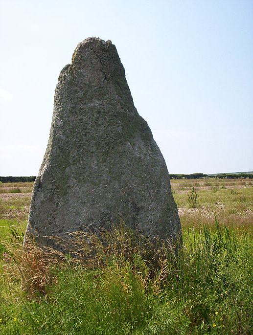 The Blind Fiddler (Standing Stone / Menhir) by hamish