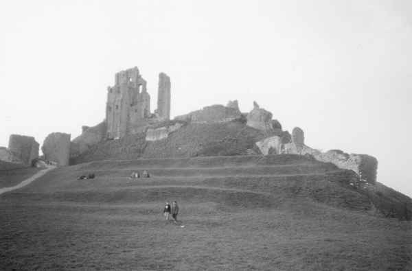 Corfe Castle (Sacred Hill) by juamei