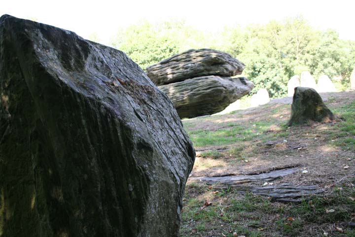 Pont-y-Pridd Rocking Stone (Rocking Stone) by photobabe
