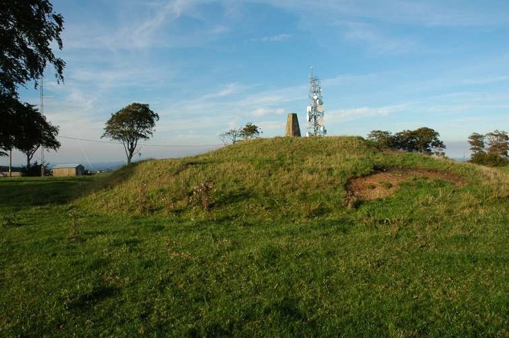 Mount Oriel (Barrow / Cairn Cemetery) by ryaner