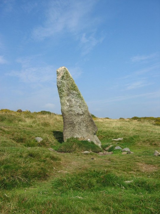 Harbourne Head (Standing Stone / Menhir) by Meic
