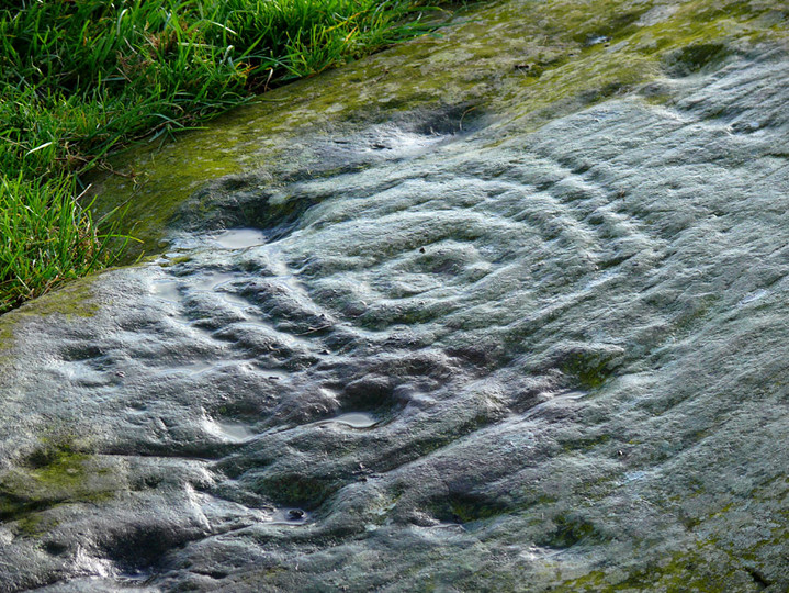 Knockshinnie (Cup and Ring Marks / Rock Art) by rockartwolf