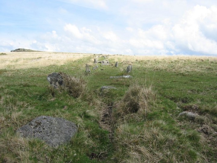 Hart Tor (Stone Row / Alignment) by Meic