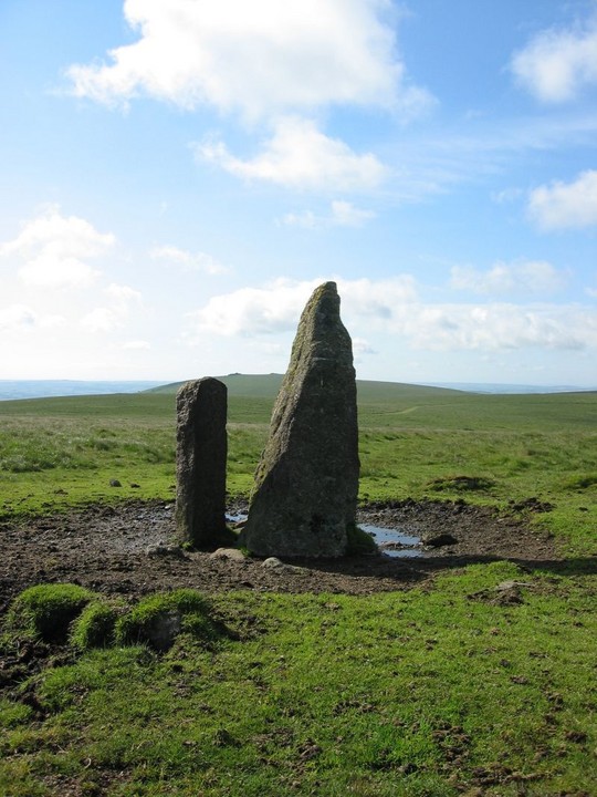 Piles Hill longstone (Standing Stone / Menhir) by Meic