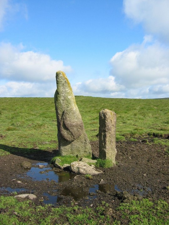 Piles Hill longstone (Standing Stone / Menhir) by Meic