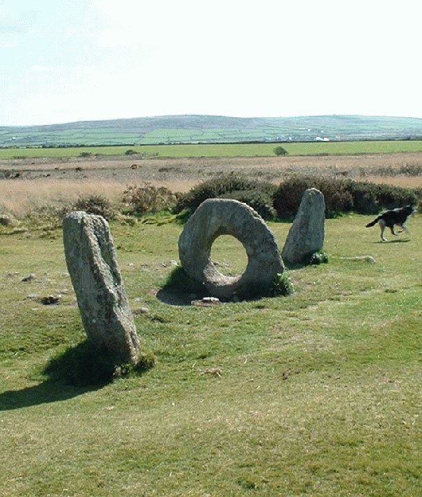 Men-An-Tol (Holed Stone) by kgd