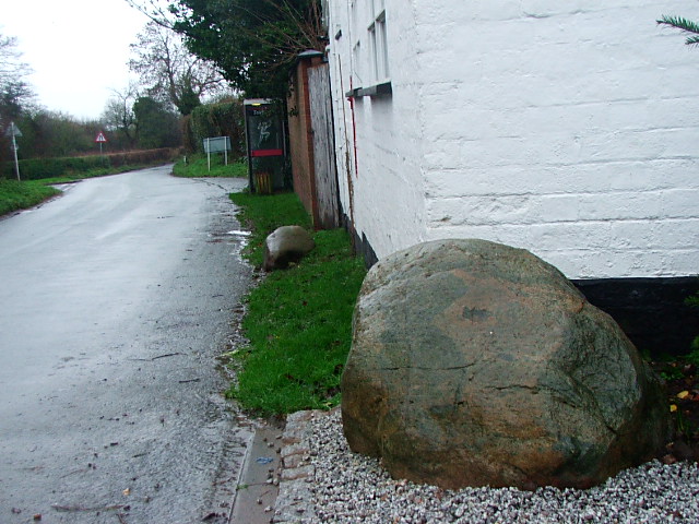 Webb Stone (Standing Stone / Menhir) by postman