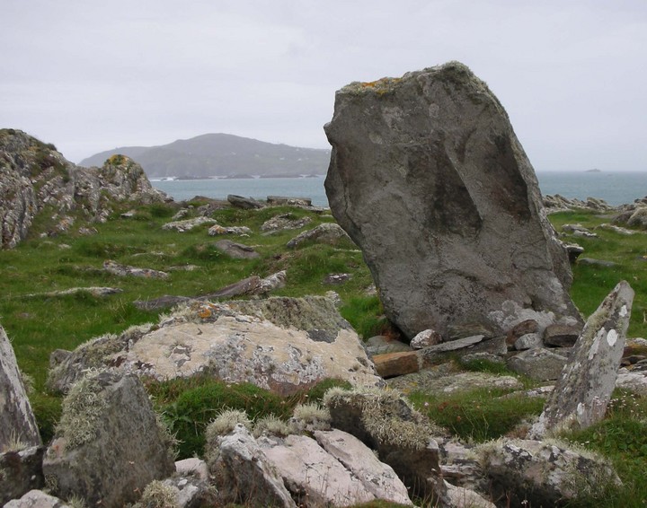 Inis Earcain (Sherkin Island) (Standing Stone / Menhir) by caealun