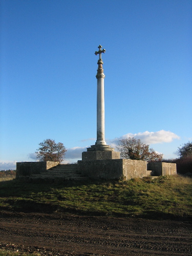 Lord Wantage Monument Barrow (Round Barrow(s)) by wysefool