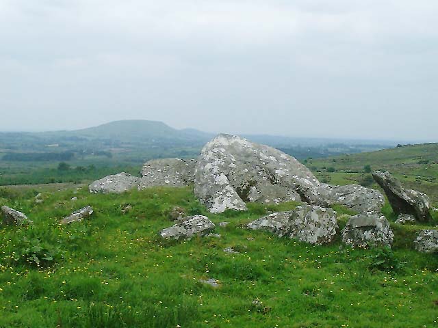 Cabragh (Wedge Tomb) by megaman