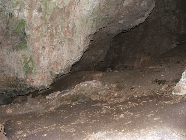 Cae Gwyn and Ffynnon Bueno Caves (Cave / Rock Shelter) by postman