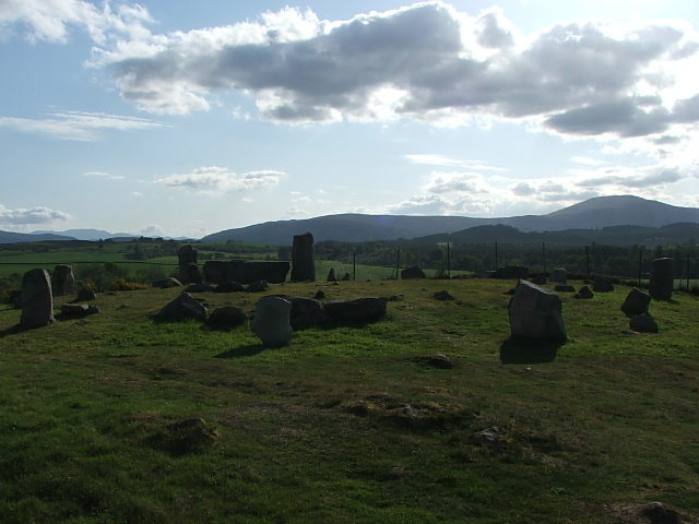 Tomnaverie (Stone Circle) by postman