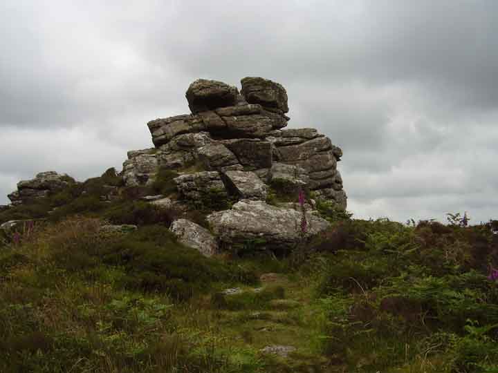 Carn Kenidjack (Natural Rock Feature) by formicaant