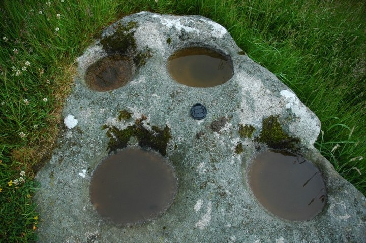 Kilbeg (Bullaun Stone) by ryaner