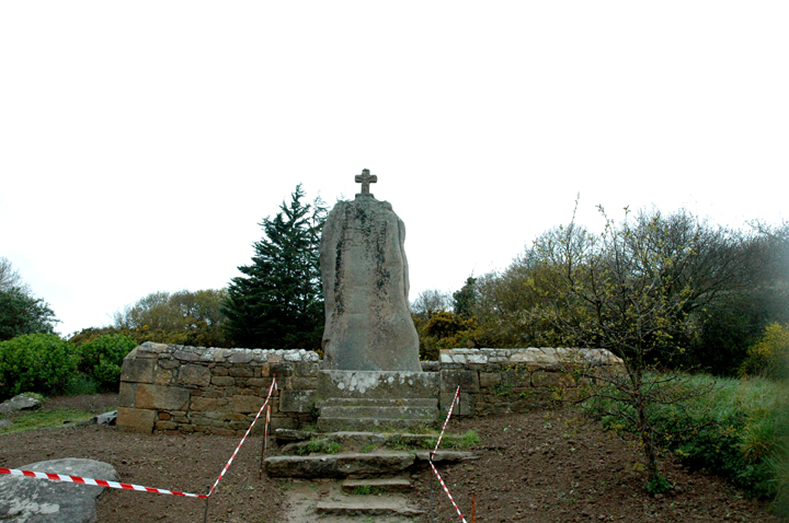 St Uzec (Standing Stone / Menhir) by Jane