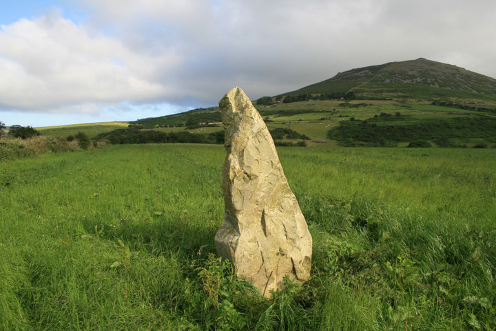 Llwyndyrys (Standing Stone / Menhir) by postman