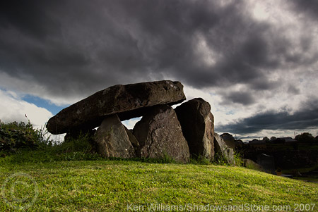 Craughaun Cemetery (Wedge Tomb) by CianMcLiam