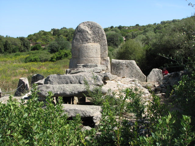 Coddu Vecchju (Tomba di Giganti) by sals