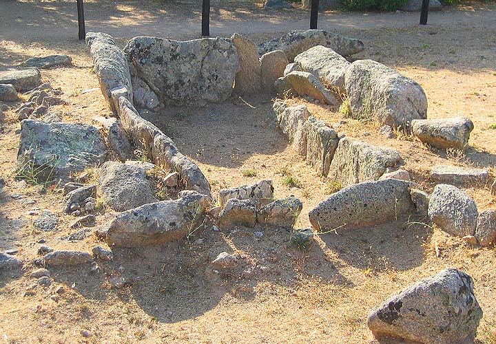 Li Muri (Megalithic Cemetery) by fitzcoraldo