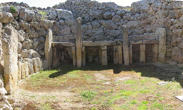 Ggantija (Ancient Temple) by fitzcoraldo