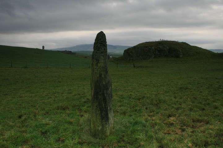 Glencraigs (Standing Stone / Menhir) by postman