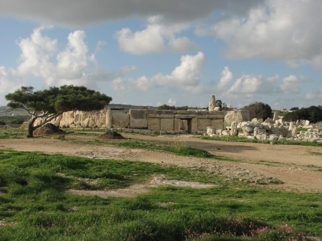 Hagar Qim (Ancient Temple) by sals