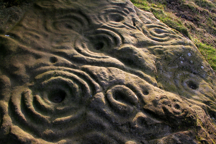 Kettley Crag (Cup and Ring Marks / Rock Art) by border-glider