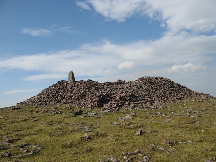 Temple Hill (Cairn(s)) by bawn79