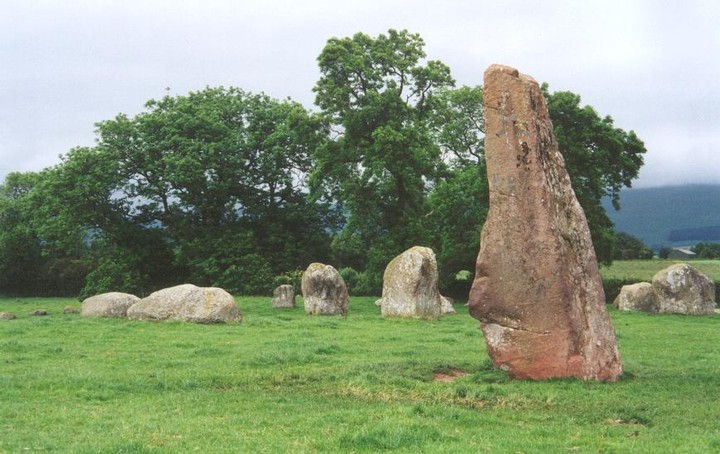 Long Meg & Her Daughters (Stone Circle) by BOBO
