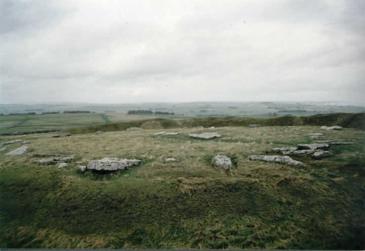Arbor Low (Circle henge) by Chris Collyer