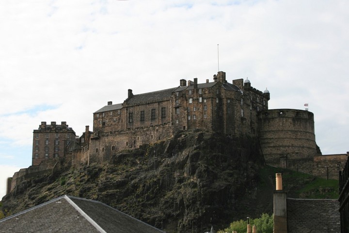 Edinburgh Castle (Hillfort) by BigSweetie