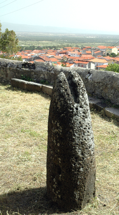 Silanus betili (Stone Row / Alignment) by Jane