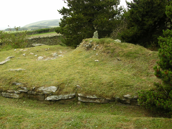 Ballafayle (Chambered Cairn) by Moz