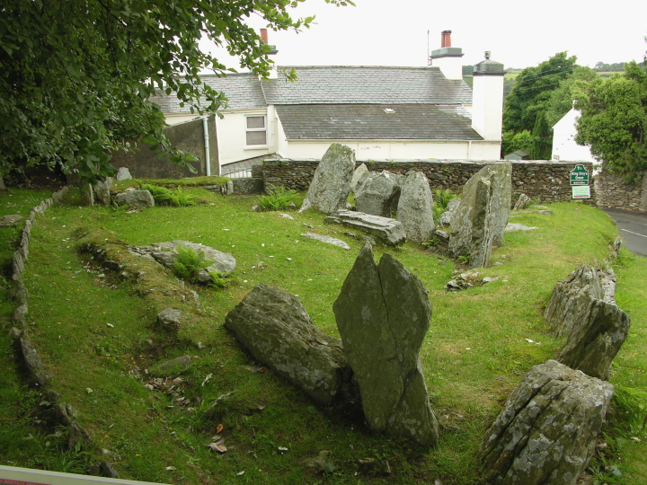 King Orry's Grave (Chambered Cairn) by Moz