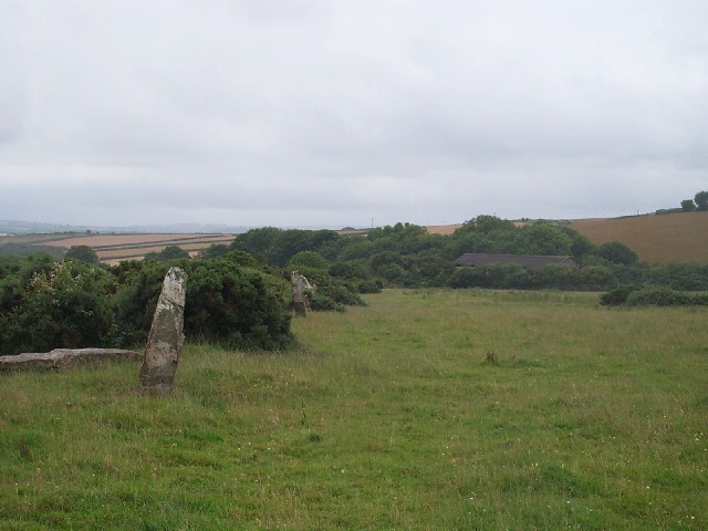 The Nine Maidens (Stone Row / Alignment) by juswin