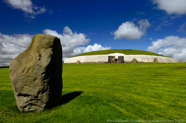 Newgrange (Passage Grave) by CianMcLiam