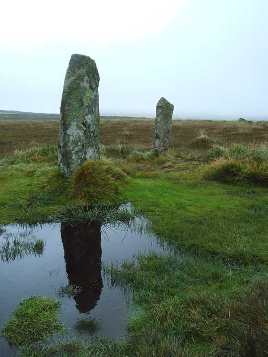 Nine Maidens of Boskednan (Stone Circle) by heptangle